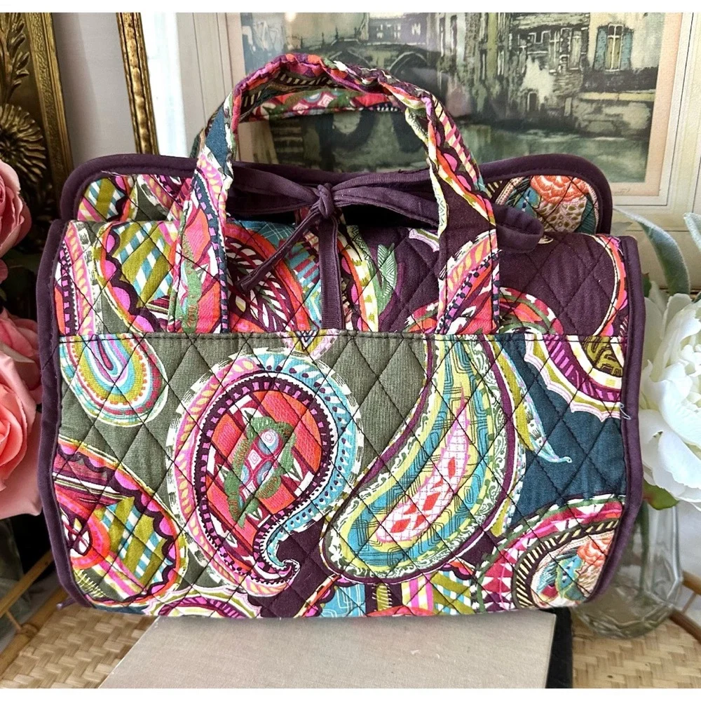 Vera Bradley hanging organizer in Heirloom Paisley Pattern